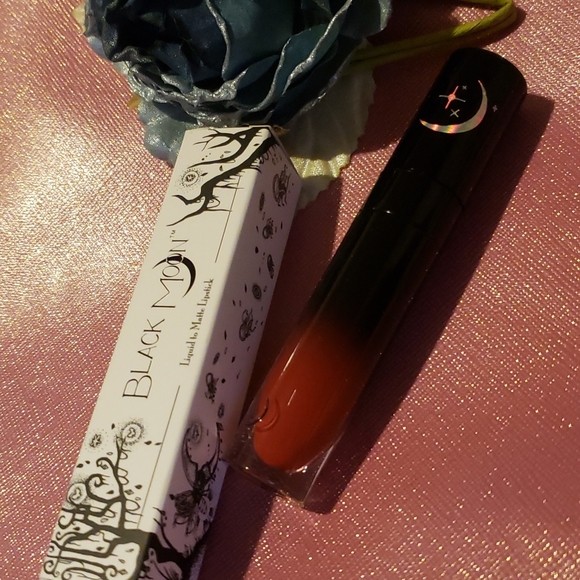 🌟HP🌟💙MORTIS Black 🌑 Moon Liquid Matte Lipstick NWT - Picture 6 of 7